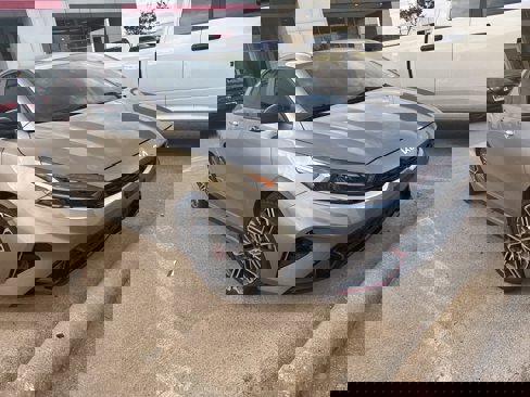 Used 2022 Kia Forte GT image 3