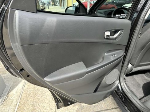 Used 2022 Hyundai Kona SEL w/ Convenience Package image 17