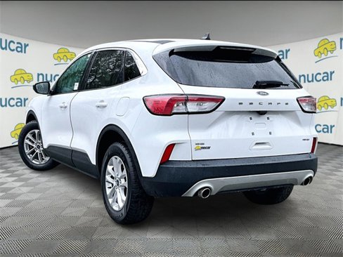 Used 2022 Ford Escape SE w/ Cold Weather Package image 2