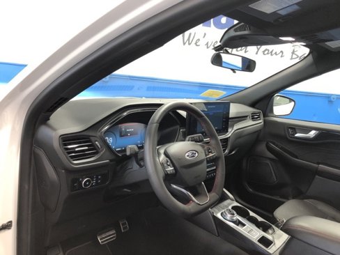 Certified 2023 Ford Escape ST-Line Select w/ Tech Pack #2 image 13