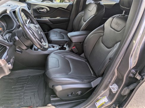 Used 2019 Jeep Cherokee Limited image 10