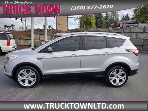 Used 2018 Ford Escape Titanium w/ Ford Safe & Smart Package image 11