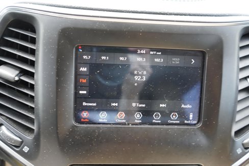 Used 2019 Jeep Cherokee Latitude w/ Popular Appearance Group image 14