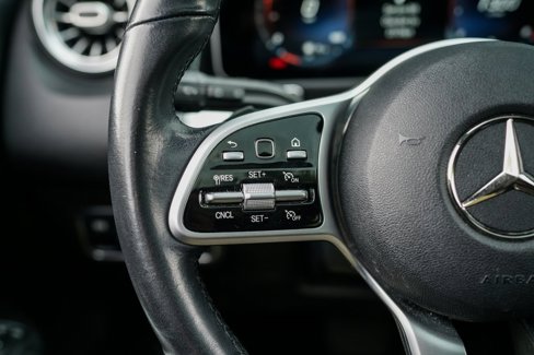Used 2021 Mercedes-Benz GLB 250 w/ Premium Package image 29