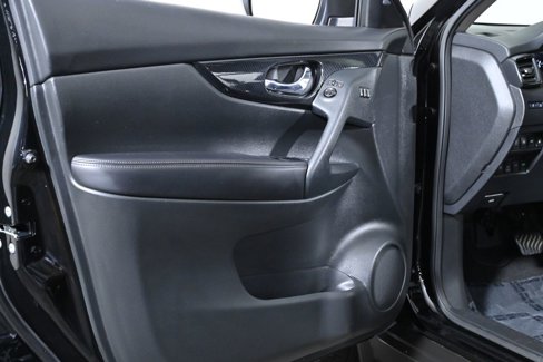 Used 2020 Nissan Rogue SL w/ Premium Package image 32
