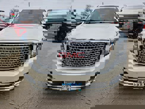 Used 2015 GMC Yukon Denali w/ Premium Package image 7