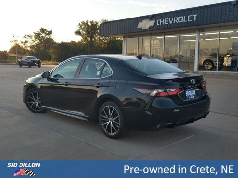 Used 2023 Toyota Camry SE image 15