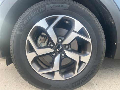 Used 2020 Kia Sportage LX image 9
