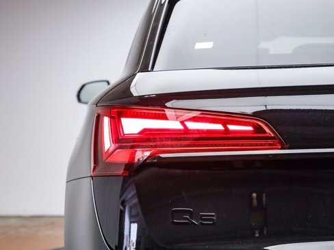 Certified 2024 Audi Q5 2.0T Premium Plus w/ Premium Plus Package image 10