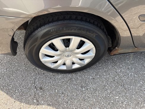 Used 2005 Toyota Camry LE image 25