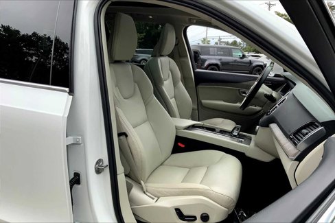 Used 2023 Volvo XC90 B6 Plus w/ Protection Package Premier image 7