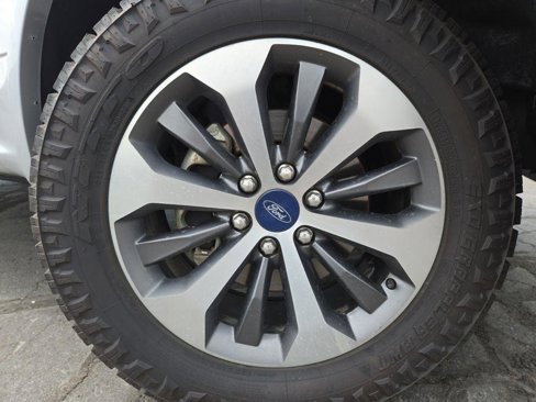 Used 2019 Ford F150 Lariat w/ FX4 Off-Road Package image 14
