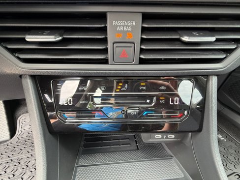 New 2026 Volkswagen Jetta SE image 18