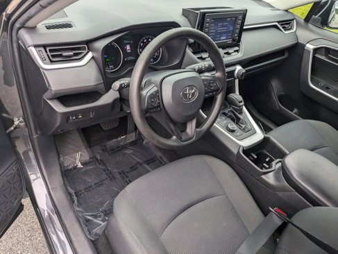 Used 2022 Toyota RAV4 LE image 8