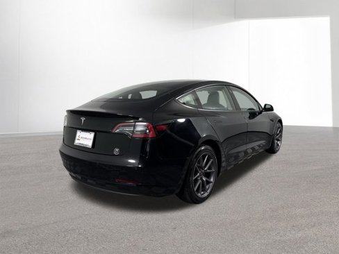Used 2021 Tesla Model 3 Standard Range Plus image 12
