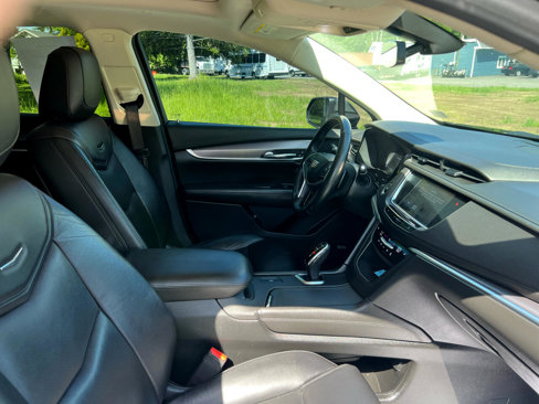 Used 2017 Cadillac XT5 Luxury w/ LPO, Wheel Lock Package image 29