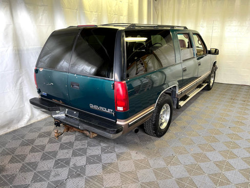 Used 1995 Chevrolet Suburban 4WD image 8