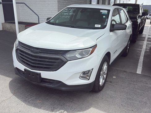 Used 2020 Chevrolet Equinox LS image 1