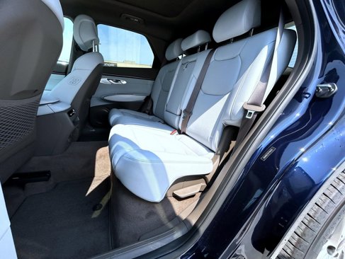 New 2026 Genesis GV70 2.5T Advanced image 11