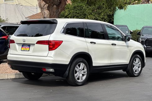Used 2017 Honda Pilot LX image 4