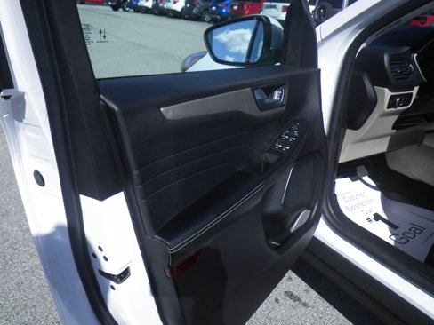 Certified 2022 Ford Escape SEL image 16
