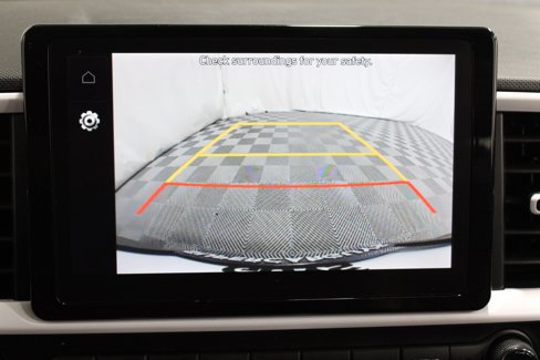 Used 2023 Hyundai Venue Limited image 14