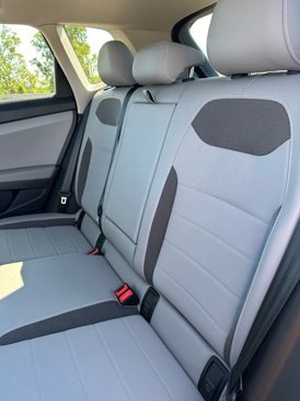 Used 2023 Volkswagen Taos SE w/ Panoramic Sunroof Package image 16