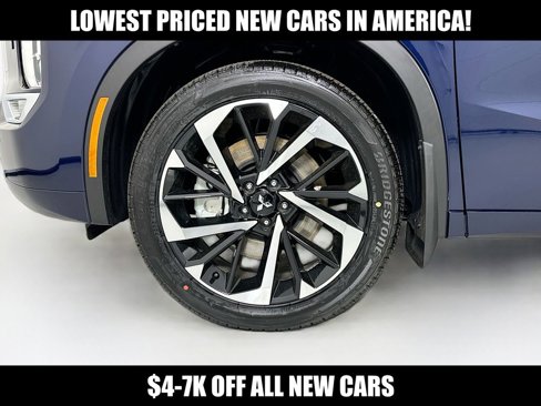New 2024 Mitsubishi Outlander SEL image 36