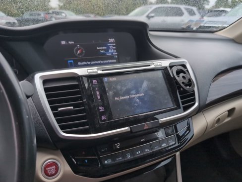 Used 2017 Honda Accord EX-L image 25