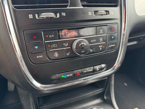 Used 2017 Dodge Grand Caravan GT image 19