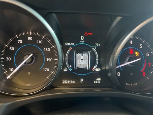 Used 2017 Jaguar XE Premium image 26