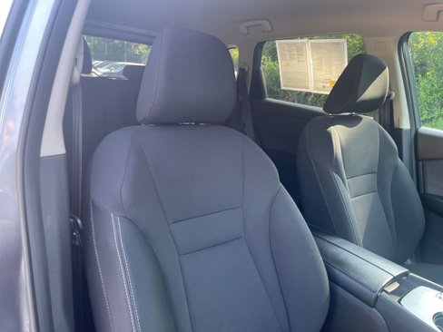 Used 2023 Nissan Rogue S image 34