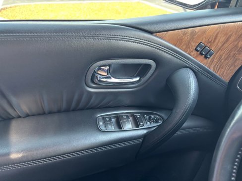Used 2021 Nissan Armada SL w/ Captain's Chairs Package image 25