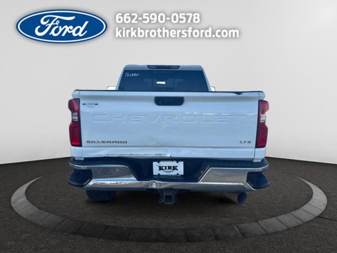Used 2020 Chevrolet Silverado 2500 LTZ w/ LTZ Convenience Package image 7