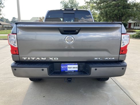 Used 2018 Nissan Titan SL w/ Chrome Package image 6
