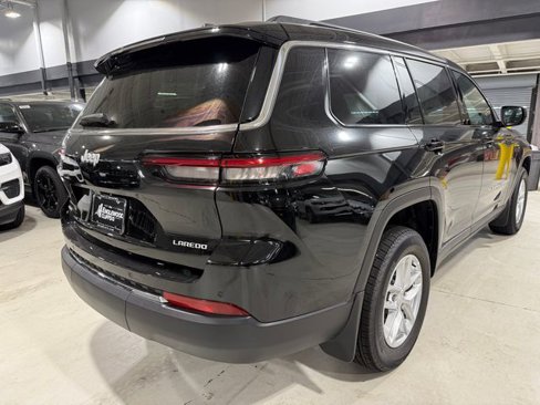 New 2025 Jeep Grand Cherokee L Laredo image 9