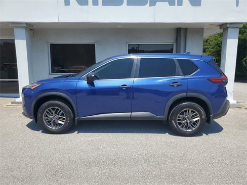 Used 2021 Nissan Rogue S image 10