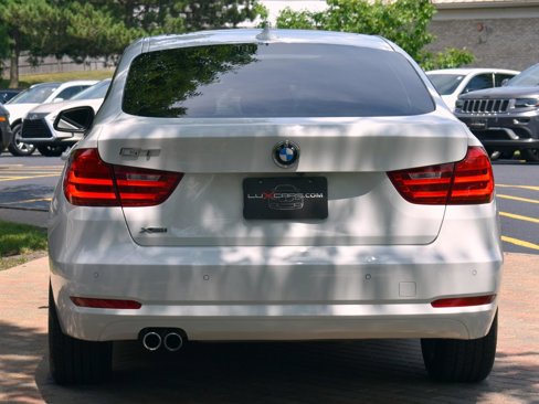 Used 2015 BMW 328i Gran Turismo xDrive image 12