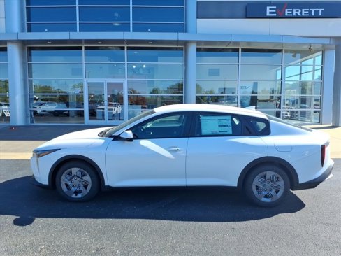New 2025 Kia K4 LX image 5