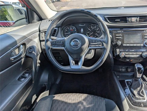 Used 2017 Nissan Rogue SV w/ Midnight Edition Package image 16