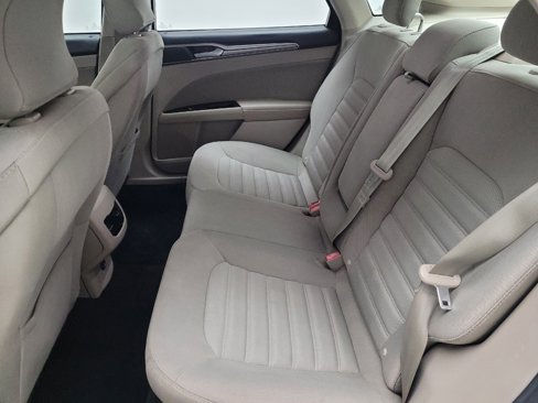 Used 2017 Ford Fusion SE w/ Fusion SE Technology Package image 18