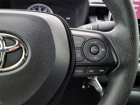 Used 2020 Toyota Corolla LE image 17