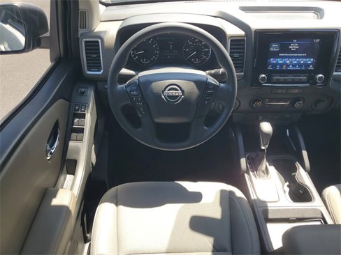 Used 2022 Nissan Frontier SV w/ Technology Package image 25