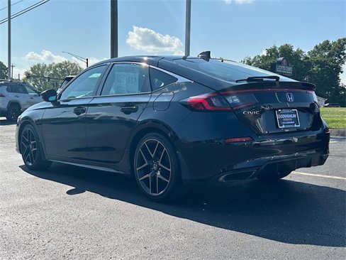 Used 2022 Honda Civic Sport Touring image 9