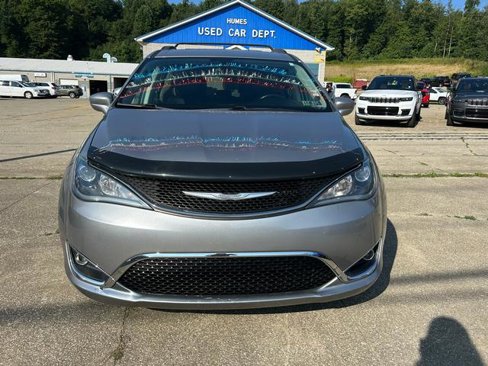 Certified 2017 Chrysler Pacifica Touring-L image 3