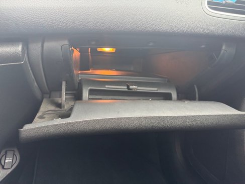 Used 2015 Chrysler 200 Limited image 10