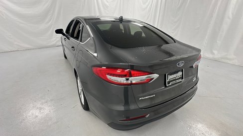 Used 2019 Ford Fusion SE image 5