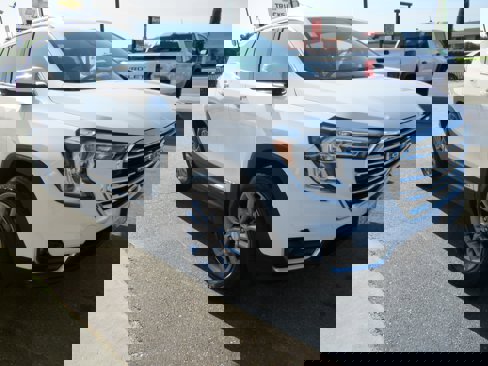 Used 2023 GMC Terrain SLT image 4