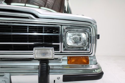 Used 1986 Jeep Grand Wagoneer image 40