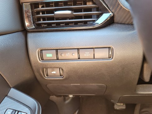 Used 2022 Nissan Sentra SV image 11